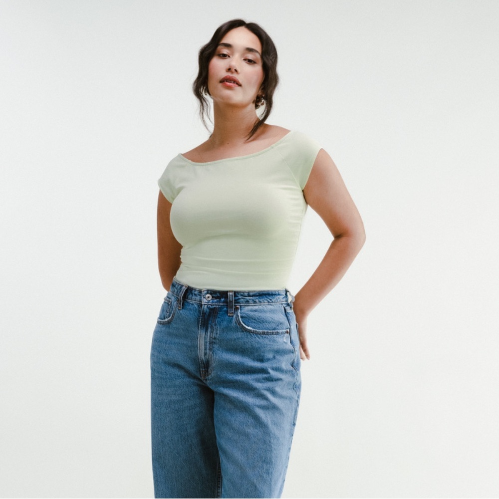 Darling brand Poised Top